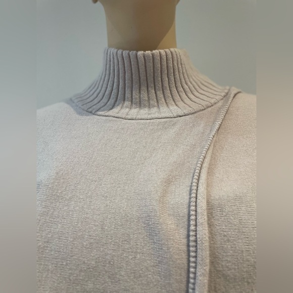CHALET ET CECI | Mockneck sweater with a front cross-over slit - Picture 5 of 12
